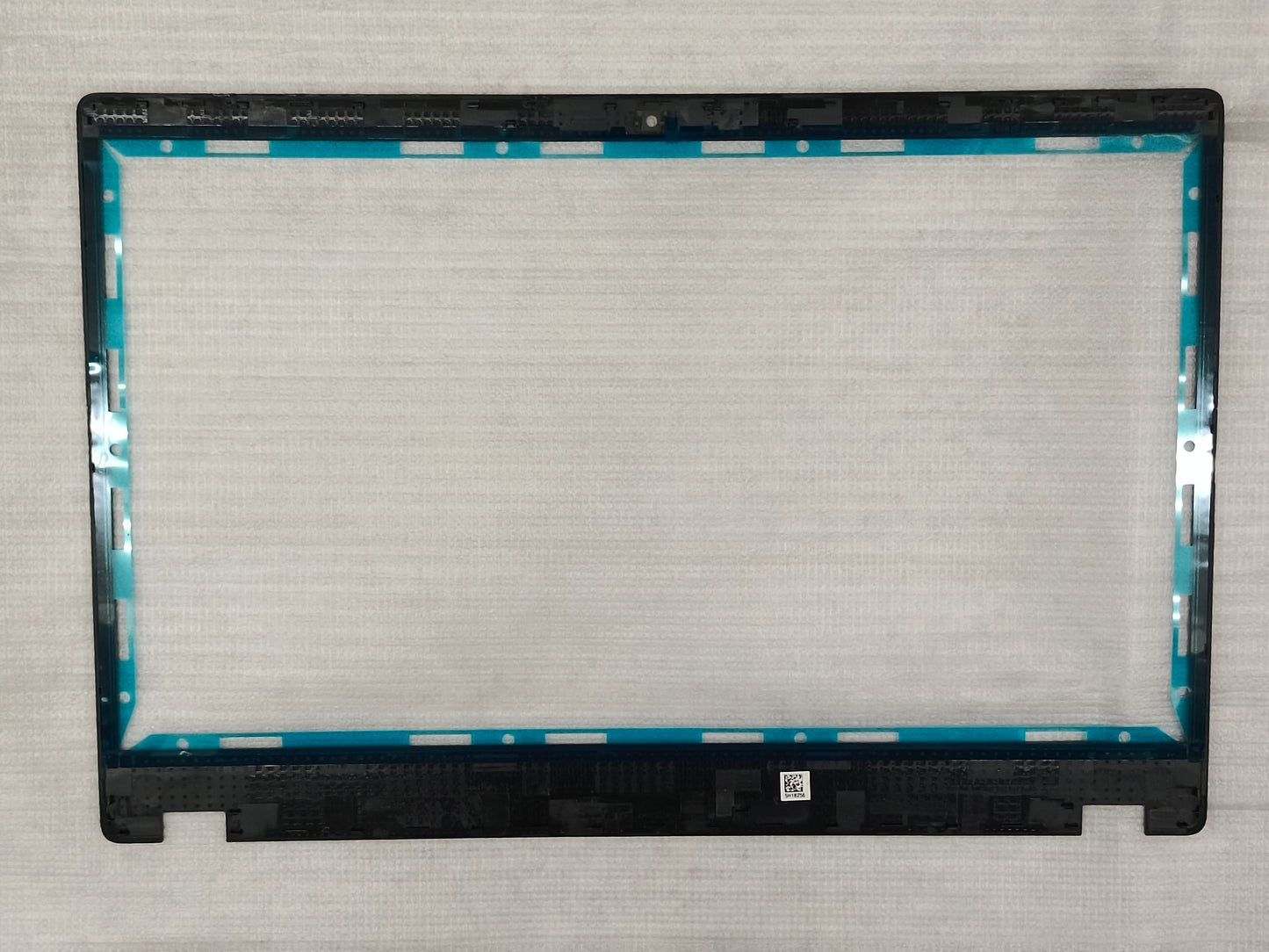 MSI LCD BEZEL (307-5H1B256-M77)