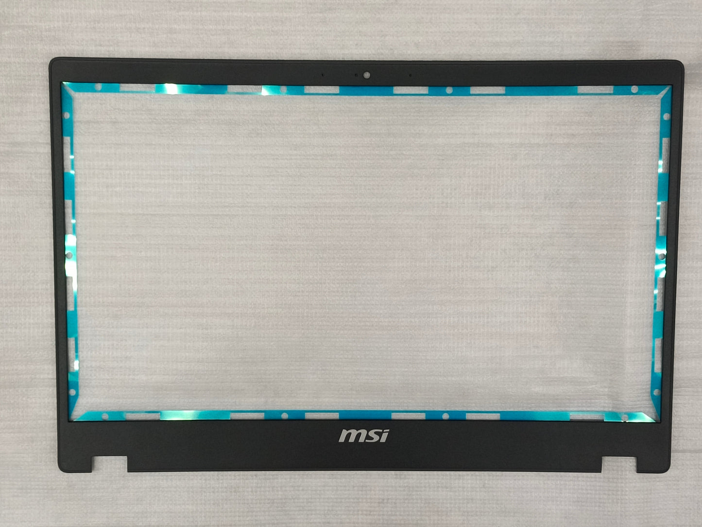 MSI LCD BEZEL (307-5H1B256-M77)