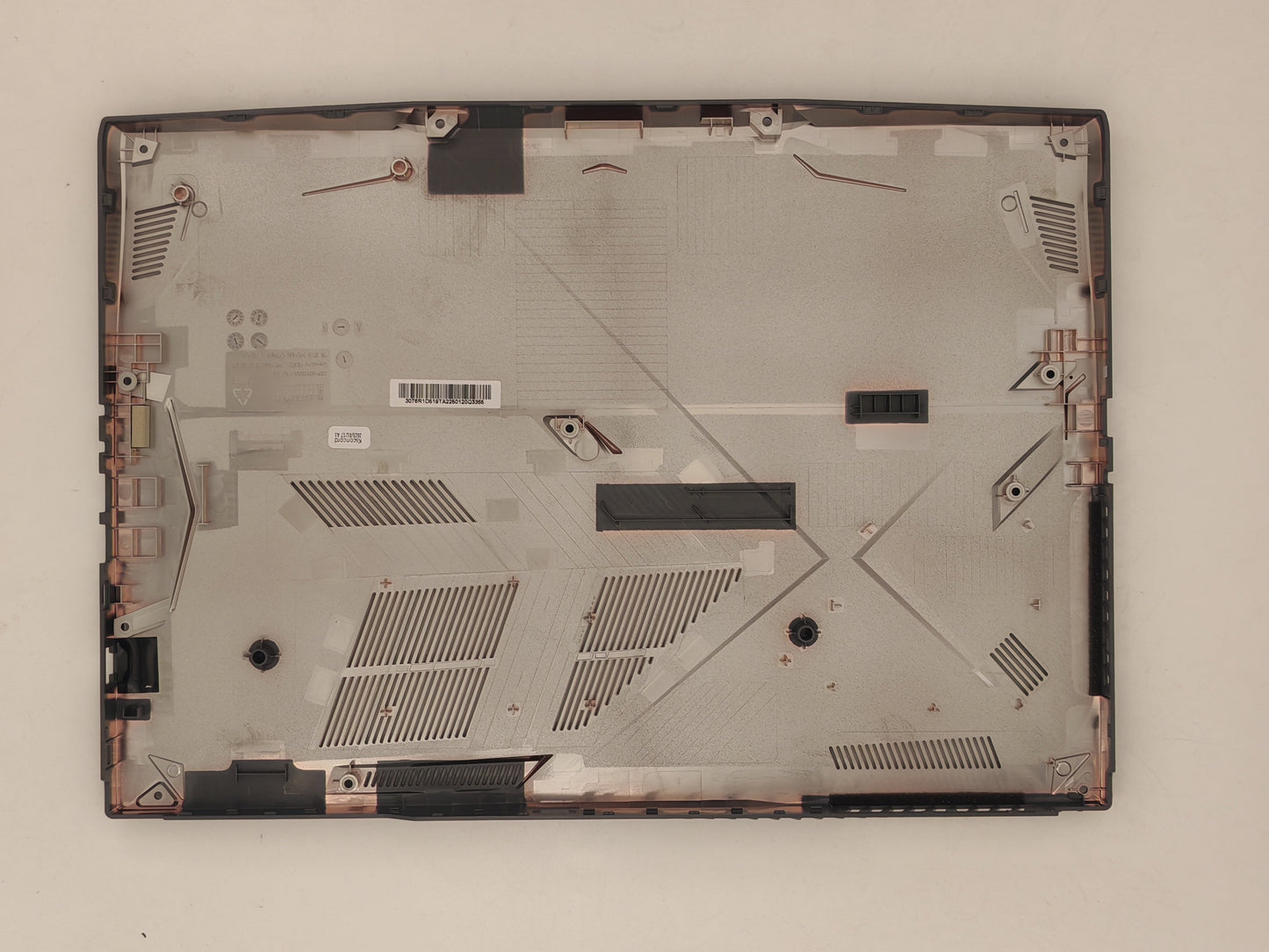 MSI LOWER CASE (307-6R1D519-TA2)