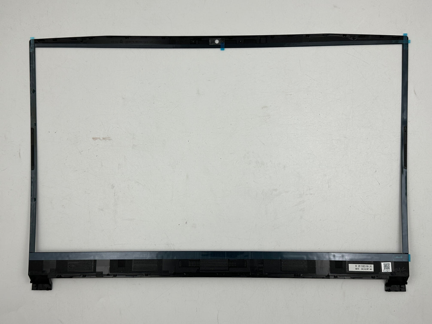 MSI LCD BEZEL (307-7L3B232-SE0)